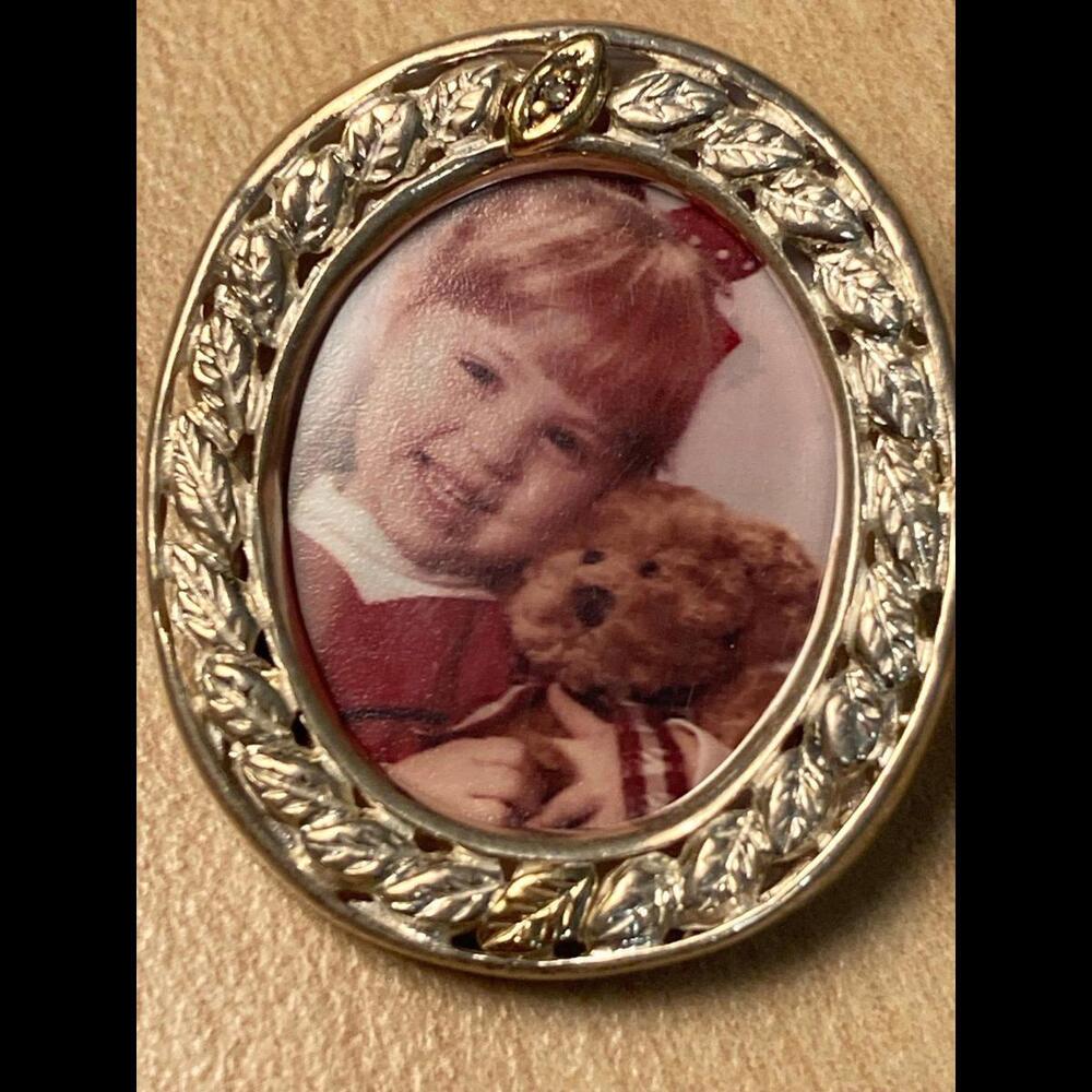 Sterling mini picture frame necklace or pin - Picture 7 of 7